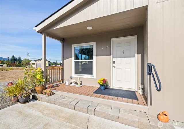Photo 3 of Manufactured home for sale at 41 Levig, Port Angeles, WA 98362 | MLS# NWM2583144 | Listing updated on 2026-09-30