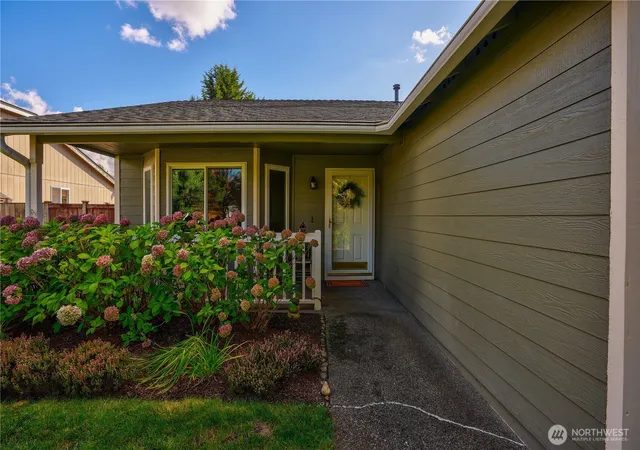 Photo 3 of Sale Pending at 306 Williams Blvd Nw, Orting, WA 98360 | MLS# NWM2583146 | Listing updated on 2026-09-30
