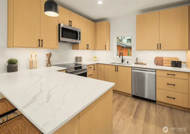 Photo 4 of Townhouse for sale at 7018 8th Avenue NE, Seattle, WA 98115 | MLS# NWM2583150 | Listing updated on 2026-09-30