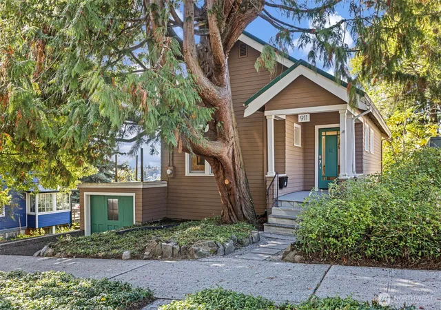 Photo 2 of Sale Pending at 911 Yakima Ave S, Seattle, WA 98144 | MLS# NWM2583158 | Listing updated on 2026-10-22