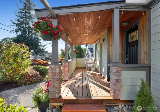 Photo 3 of Sale Pending at 3924 SW Holden St, Seattle, WA 98136 | MLS# NWM2583159 | Listing updated on 2026-09-23