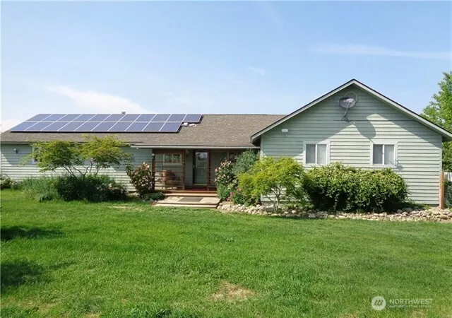 Photo 2 of Single family home for sale at 6 Peacock Ln, Omak, WA 98841 | MLS# NWM2583166 | Listing updated on 2026-09-17