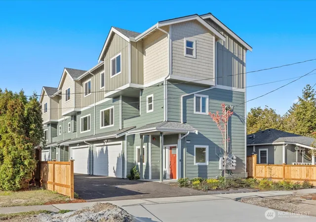 Photo 2 of Townhouse for sale at 215 Corrin Ave Nw #C, Orting, WA 98360 | MLS# NWM2583170 | Listing updated on 2026-10-01