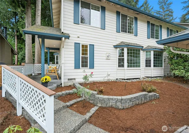 Photo 2 of Townhouse for sale at 13725 Ne 87th Street, Redmond, WA 98052 | MLS# NWM2583172 | Listing updated on 2026-09-30