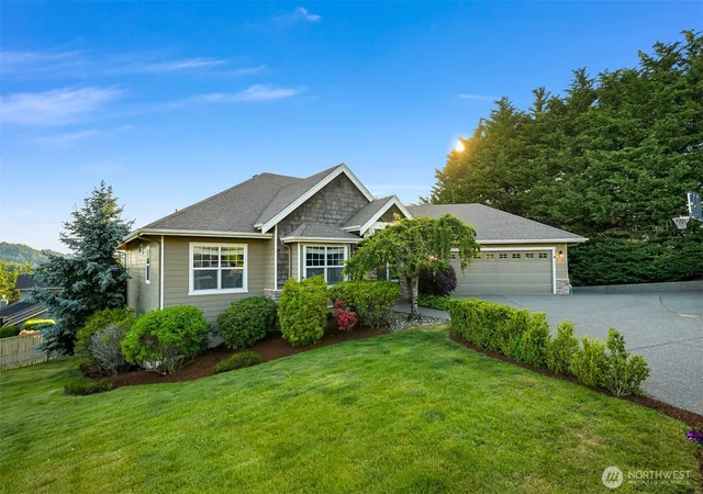 Photo 1 of Single family home for sale at 4522 Parkhust Dr, Bellingham, WA 98229 | MLS# NWM2583174 | Listing updated on 2026-10-01