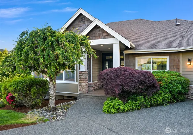 Photo 3 of Single family home for sale at 4522 Parkhust Dr, Bellingham, WA 98229 | MLS# NWM2583174 | Listing updated on 2026-10-01