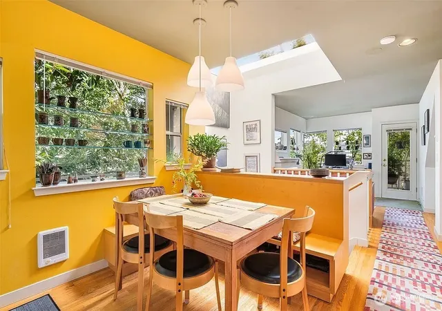 Photo 3 of Townhouse for sale at 3661 Albion Pl N #2, Seattle, WA 98103 | MLS# NWM2583181 | Listing updated on 2026-09-29