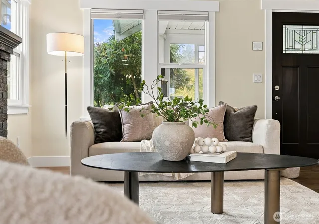 Photo 4 of Sale Pending at 3301 17th Avenue S, Seattle, WA 98144 | MLS# NWM2583186 | Listing updated on 2026-09-30