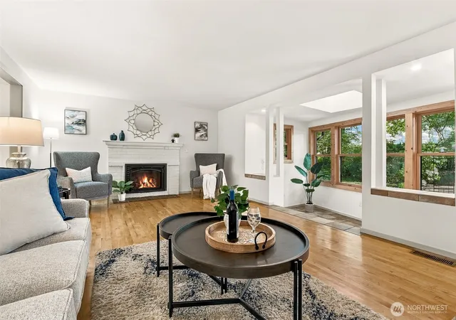Photo 4 of Single family home for sale at 28415 181st Avenue SE, Kent, WA 98042 | MLS# NWM2583187 | Listing updated on 2026-09-29