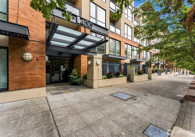 Photo 3 of Condo for sale at 400 Washington Ave #303, Bremerton, WA 98337 | MLS# NWM2583191 | Listing updated on 2026-09-18