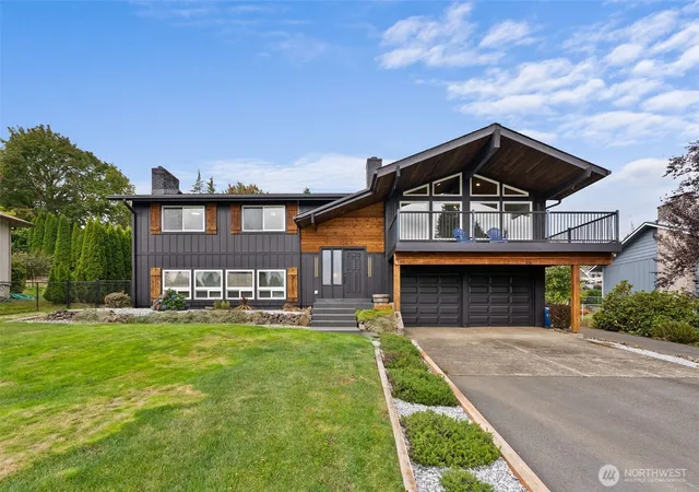 Photo 1 of Sale Pending at 105 Sirius Pl, Chehalis, WA 98532 | MLS# NWM2583196 | Listing updated on 2026-10-01