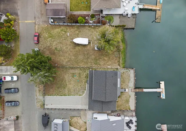 Photo 4 of Single family home for sale at 175 N Beach Dr, Port Ludlow, WA 98365 | MLS# NWM2583204 | Listing updated on 2026-09-27
