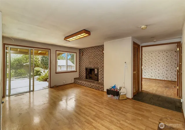 Photo 4 of Sale Pending at 12042 14th Avenue S, Seattle, WA 98168 | MLS# NWM2583209 | Listing updated on 2026-09-24
