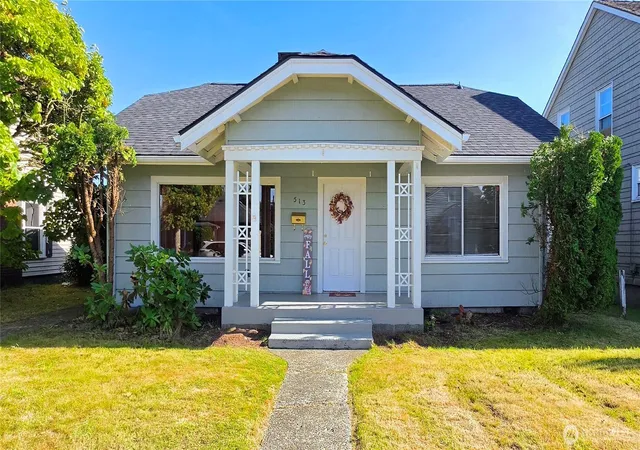 Single family home for sale at 513 W 2nd Street, Aberdeen, WA 98520 | MLS# NWM2583212
