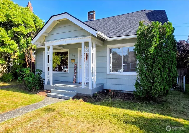 Photo 2 of Single family home for sale at 513 W 2nd Street, Aberdeen, WA 98520 | MLS# NWM2583212 | Listing updated on 2026-10-01