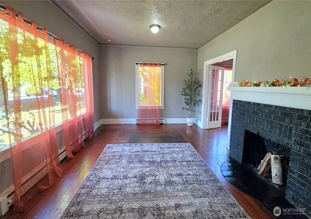 Photo 3 of Single family home for sale at 513 W 2nd Street, Aberdeen, WA 98520 | MLS# NWM2583212 | Listing updated on 2026-10-01