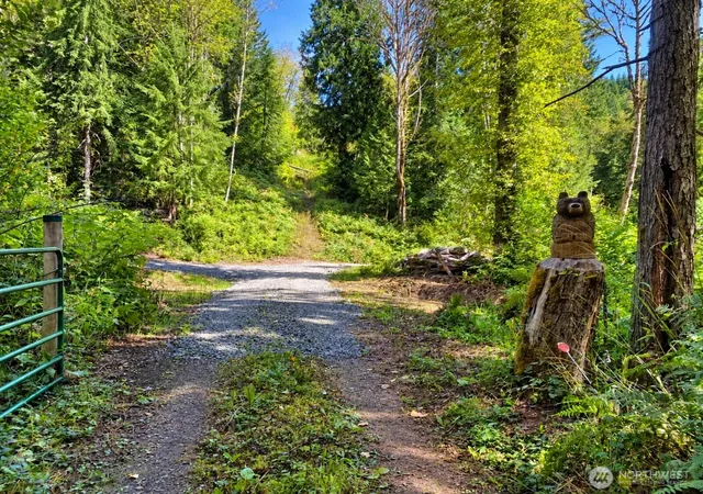 Photo 3 of Single family home for sale at 661 Old Barn Rd, Randle, WA 98377 | MLS# NWM2583213 | Listing updated on 2026-09-17