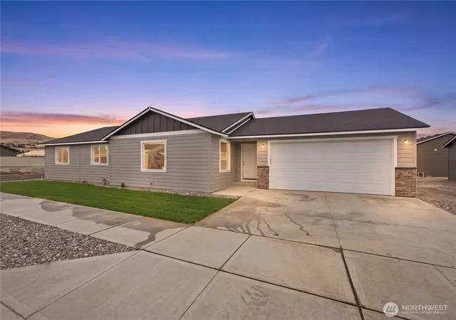 Single family home for sale at 201 Salmon Dr, Wenatchee, WA 98801 | MLS# NWM2583222 | Listing updated on 2026-09-29