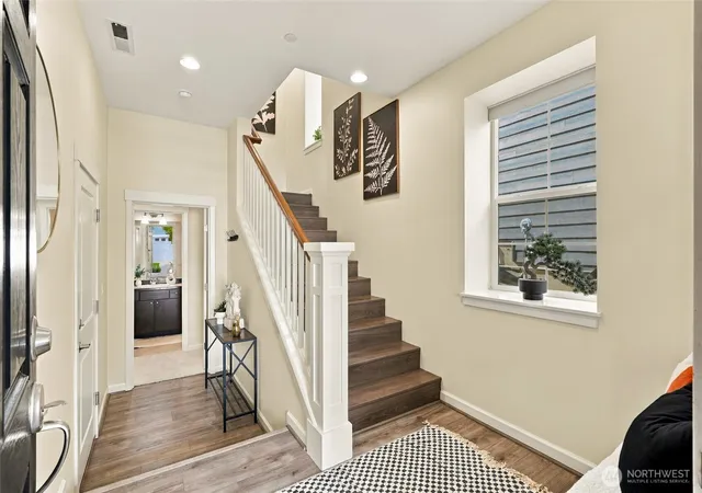 Photo 3 of Single family home for sale at 11321 178th Place Ne, Redmond, WA 98052 | MLS# NWM2583240 | Listing updated on 2026-10-01