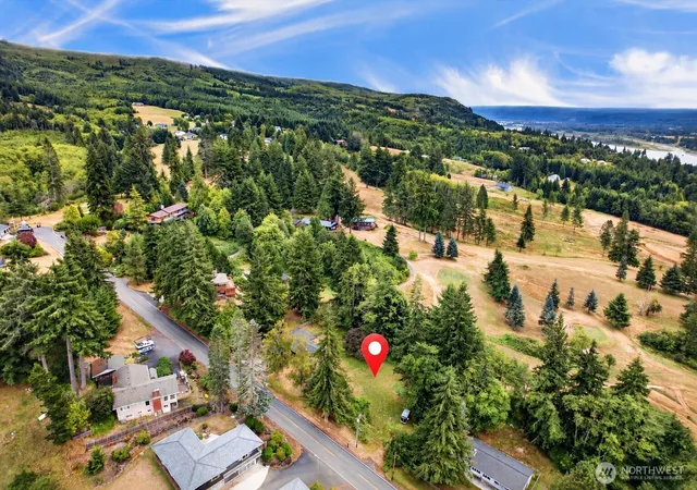 Photo 2 of Sale Pending at 42 Clover St, Cathlamet, WA 98612 | MLS# NWM2583246 | Listing updated on 2026-09-26