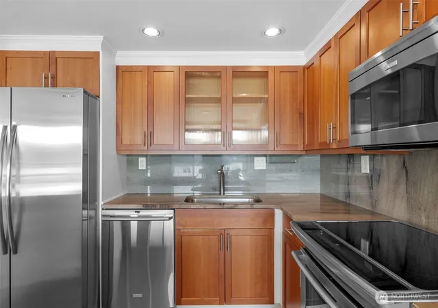 Photo 3 of Sale Pending at 6533 Seaview Ave NW #710A, Seattle, WA 98117 | MLS# NWM2583248 | Listing updated on 2026-09-22