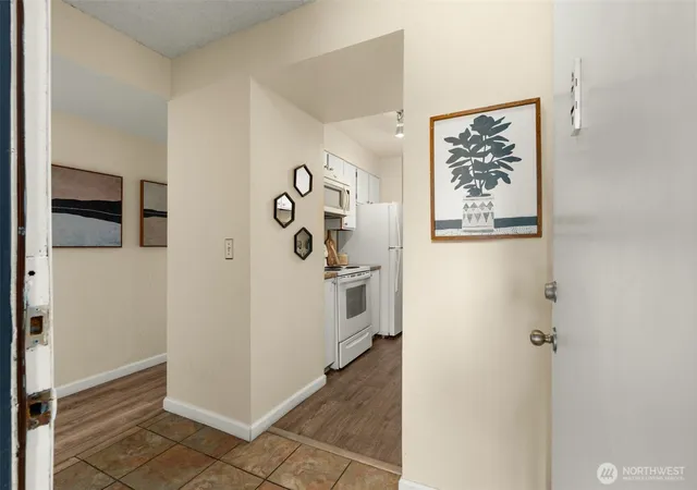 Photo 3 of Condo for sale at 423 75th Street SE #A7, Everett, WA 98203 | MLS# NWM2583249 | Listing updated on 2026-10-02