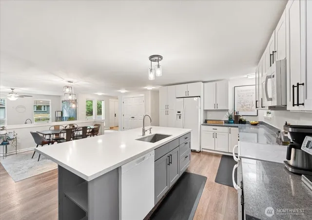 Photo 4 of Single family home for sale at 4002 55th Street Ct NW, Gig Harbor, WA 98335 | MLS# NWM2583254 | Listing updated on 2026-09-30