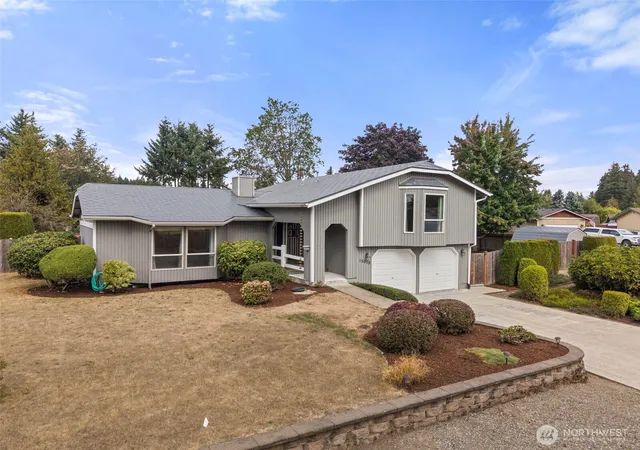 Photo 2 of Single family home for sale at 15018 113th Avenue E, Puyallup, WA 98374 | MLS# NWM2583272 | Listing updated on 2026-09-24