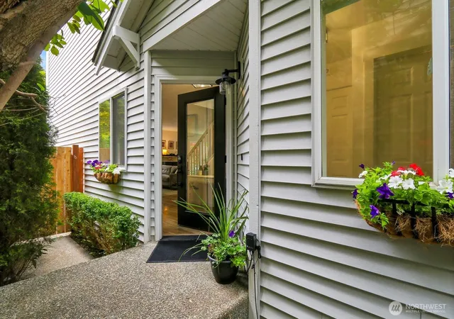 Photo 2 of Single family home for sale at 7023 Autumn Ave Se, Snoqualmie, WA 98065 | MLS# NWM2583273 | Listing updated on 2026-09-18