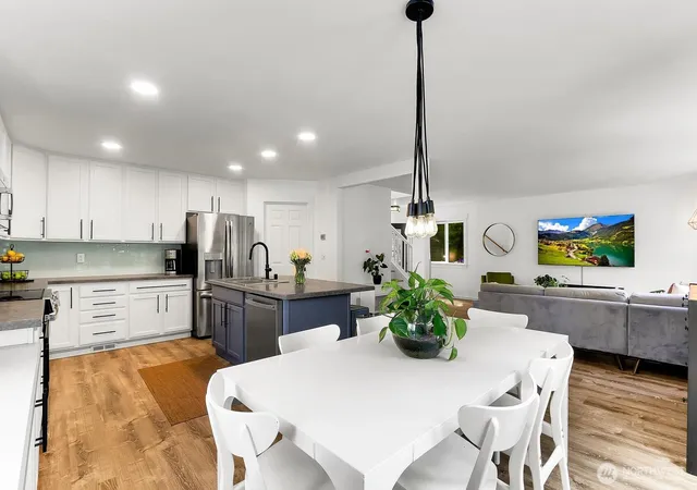 Photo 4 of Single family home for sale at 7023 Autumn Ave SE, Snoqualmie, WA 98065 | MLS# NWM2583273 | Listing updated on 2026-09-18