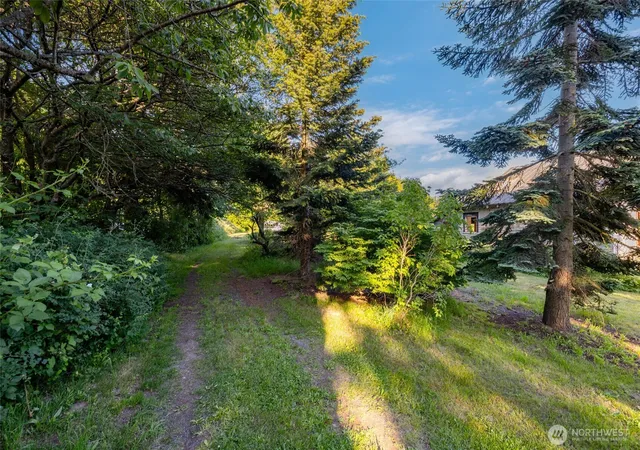 Photo 3 of Single family home for sale at 4178 Rural Ave, Bellingham, WA 98226 | MLS# NWM2583280 | Listing updated on 2026-09-21