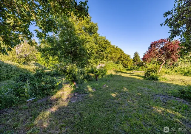 Photo 3 of Single family home for sale at 4178 Rural Ave, Bellingham, WA 98226 | MLS# NWM2583280 | Listing updated on 2026-09-21