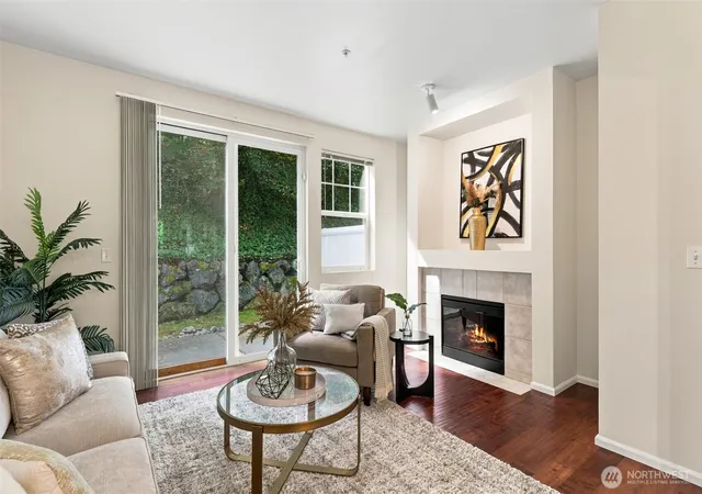 Photo 3 of Townhouse for sale at 3727 S Holly Park Dr, Seattle, WA 98118 | MLS# NWM2583286 | Listing updated on 2026-09-30
