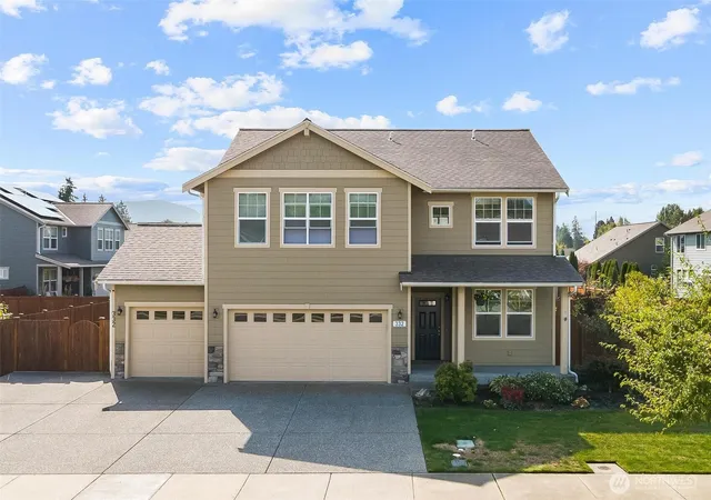 Photo 2 of Single family home for sale at 332 Cambridge Loop, Sedro Woolley, WA 98284 | MLS# NWM2583289 | Listing updated on 2026-09-26