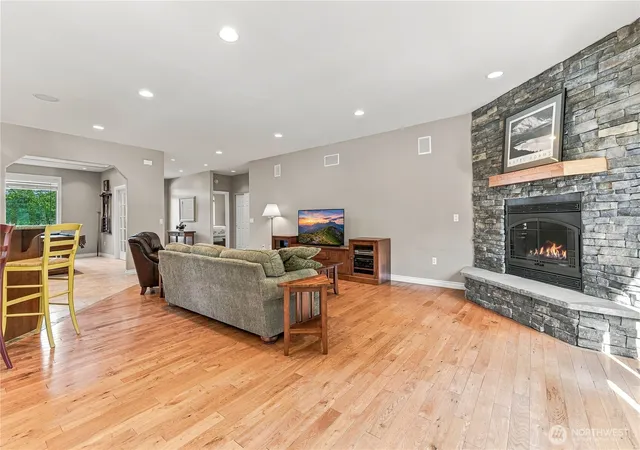 Photo 4 of Single family home for sale at 609 NE 19th Street, East Wenatchee, WA 98802 | MLS# NWM2583297 | Listing updated on 2026-09-26