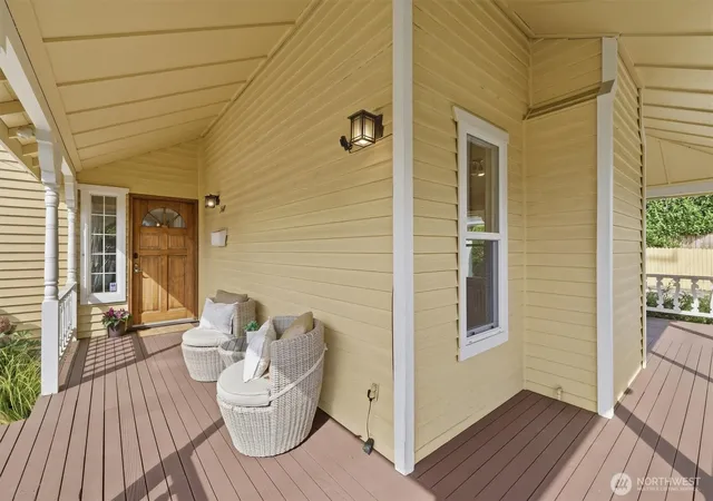 Photo 2 of Sale Pending at 560 N 76th Street, Seattle, WA 98103 | MLS# NWM2583299 | Listing updated on 2026-09-23