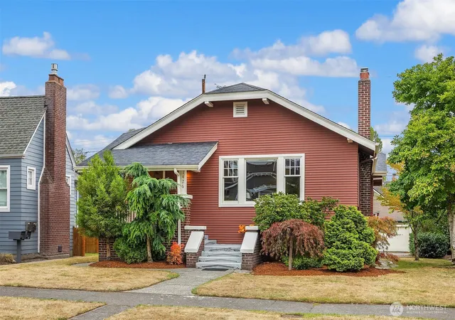 Photo 1 of Single family home for sale at 7426 Keen Way N, Seattle, WA 98103 | MLS# NWM2583310 | Listing updated on 2026-09-22