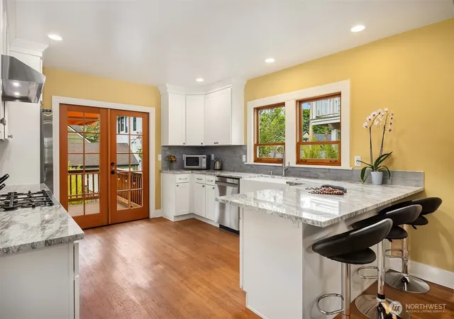 Photo 3 of Single family home for sale at 7426 Keen Way N, Seattle, WA 98103 | MLS# NWM2583310 | Listing updated on 2026-09-22