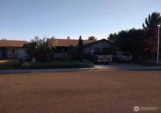 Photo 1 of Single family home for sale at 807 E White Birch Ave, Ellensburg, WA 98926 | MLS# NWM2583321 | Listing updated on 2026-09-28