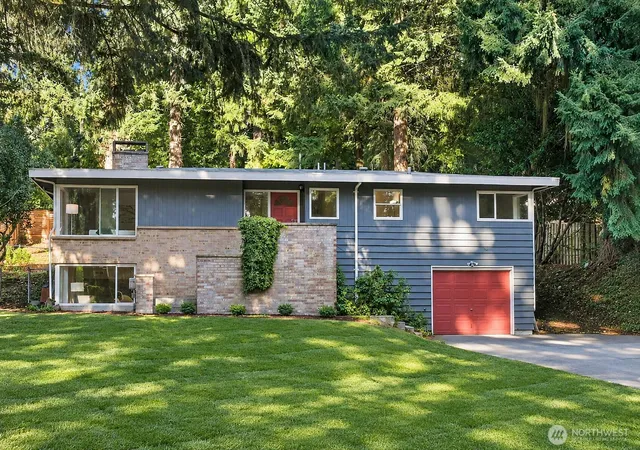 Photo 2 of Single family home for sale at 20842 2nd Place Sw, Normandy Park, WA 98166 | MLS# NWM2583322 | Listing updated on 2026-10-01