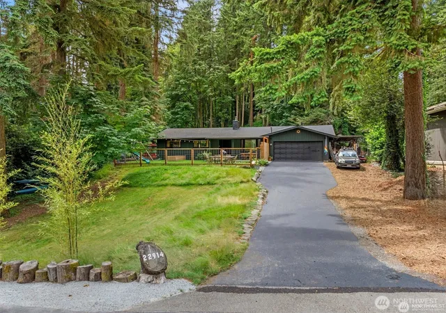 Photo 4 of Single family home for sale at 22914 2nd Avenue SE, Bothell, WA 98021 | MLS# NWM2583323 | Listing updated on 2026-10-01