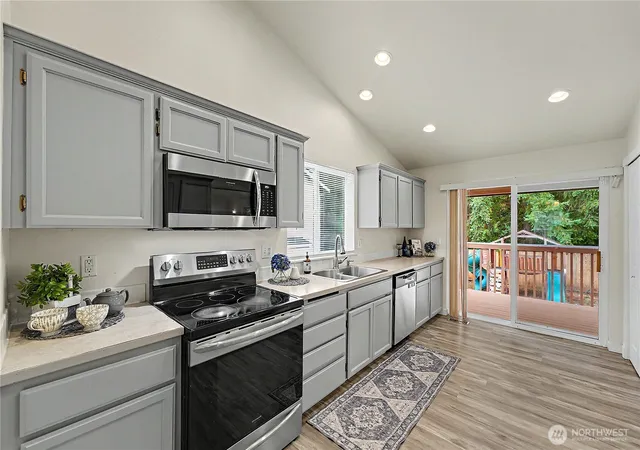 Photo 4 of Single family home for sale at 13519 20th Avenue Ct E, Tacoma, WA 98445 | MLS# NWM2583331 | Listing updated on 2026-09-24