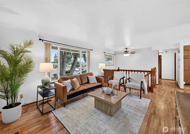 Photo 4 of Single family home for sale at 3416 Scenic Pl SE, Auburn, WA 98092 | MLS# NWM2583334 | Listing updated on 2026-09-26