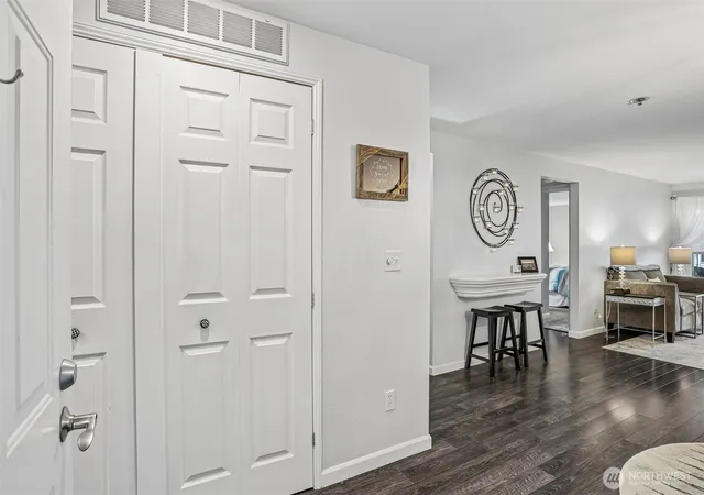 Photo 3 of Condo for sale at 250 Nw Dogwood St #E104, Issaquah, WA 98027 | MLS# NWM2583336 | Listing updated on 2026-09-24