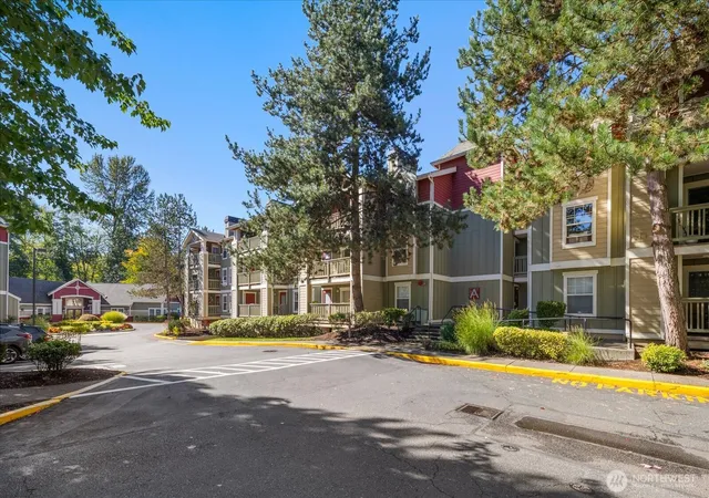Condo for sale at 7711 NE 175th Street #308, Kenmore, WA 98028 | MLS# NWM2583346