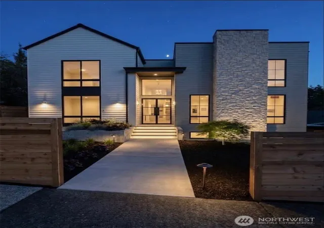 Photo 4 of Single family home for sale at 3410 W Ruffner St, Seattle, WA 98199 | MLS# NWM2583348 | Listing updated on 2026-09-29