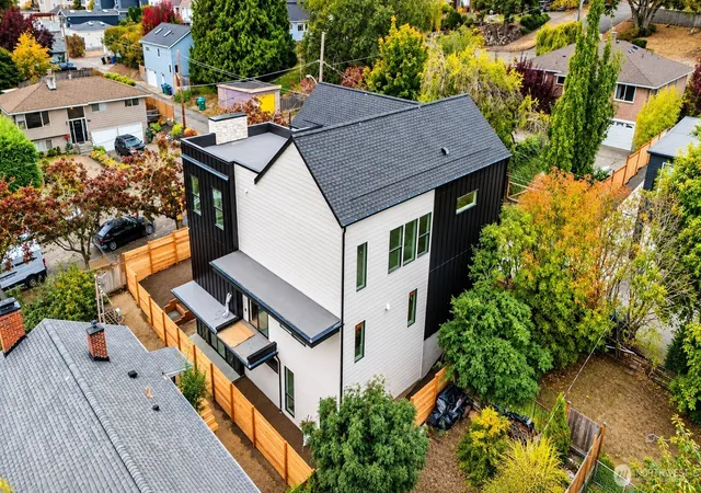 Photo 2 of Single family home for sale at 3410 W Ruffner St, Seattle, WA 98199 | MLS# NWM2583348 | Listing updated on 2026-09-29