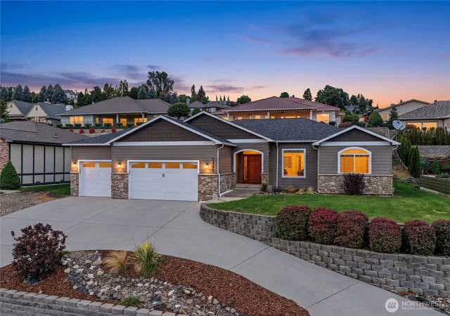 Single family home for sale at 5805 Englewood Ave, Yakima, WA 98908 | MLS# NWM2583352