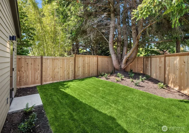 Photo 16 of Single family home for sale at 4530 NE 55th Street, Seattle, WA 98105 | MLS# NWM2583360 | Listing updated on 2026-10-08