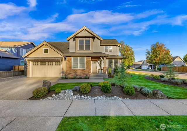Photo 3 of Sale Pending at 902 Captain Bay Ct, Lynden, WA 98264 | MLS# NWM2583361 | Listing updated on 2026-09-29